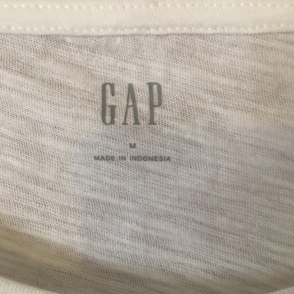 GAP TEE - Picture 3 of 6